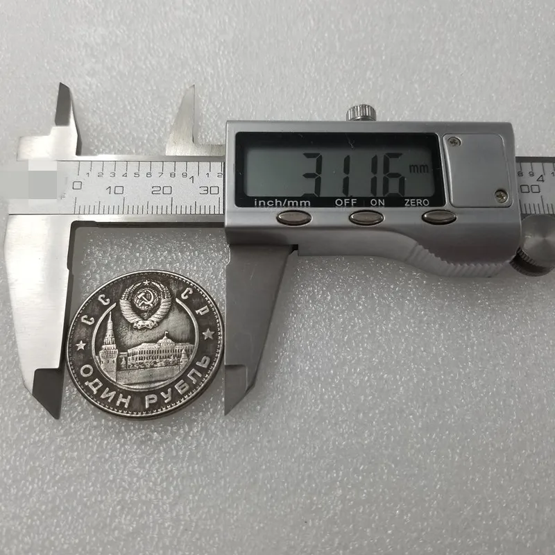 

1949 Soviet President Stalin Silver-plated Commemorative Coin Souvenir Challenge Commemorative Coin Collection