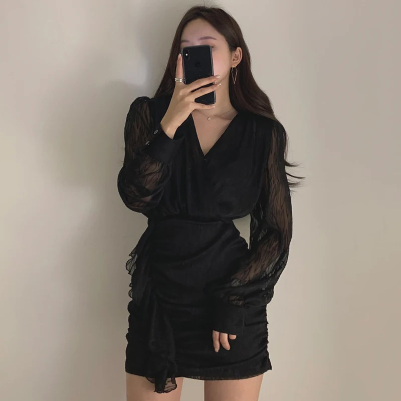 Женское Короткое облегающее платье Gagarich плиссированное в Корейском стиле с v