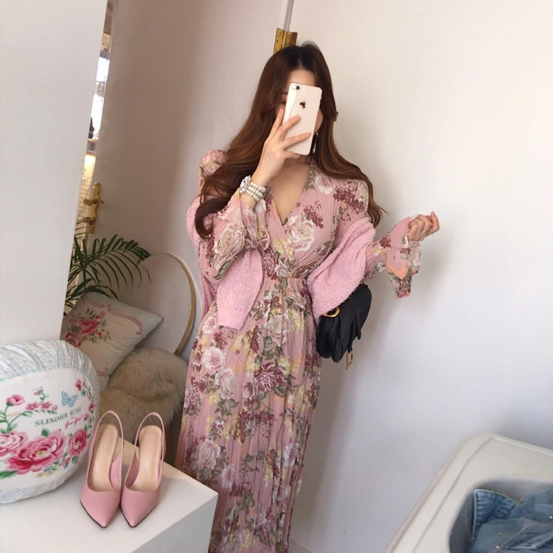 

Elegant V-neck Floral Printed Women Dress Flare Sleeve A-line Female Chiffon Dress 2020 Vintage Women Midi Vestidos