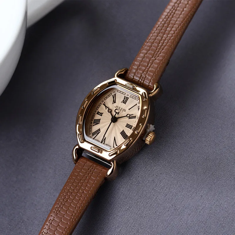 

YPAY 2021 New Waterproof Noctilucent Imported Swiss Movement Ladies Watch Korean Girls Fashion Quartz Wrist Watch SHL6-SHL9