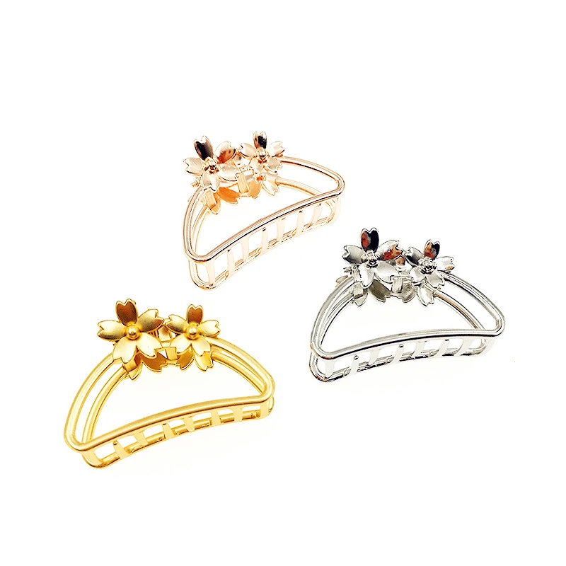 

Fashion New Flower Retro Hair Claws for Women Girls Hair Barrettes Hairpin Crab Metal Hair Claw Clips Hair Accessories Headwear
