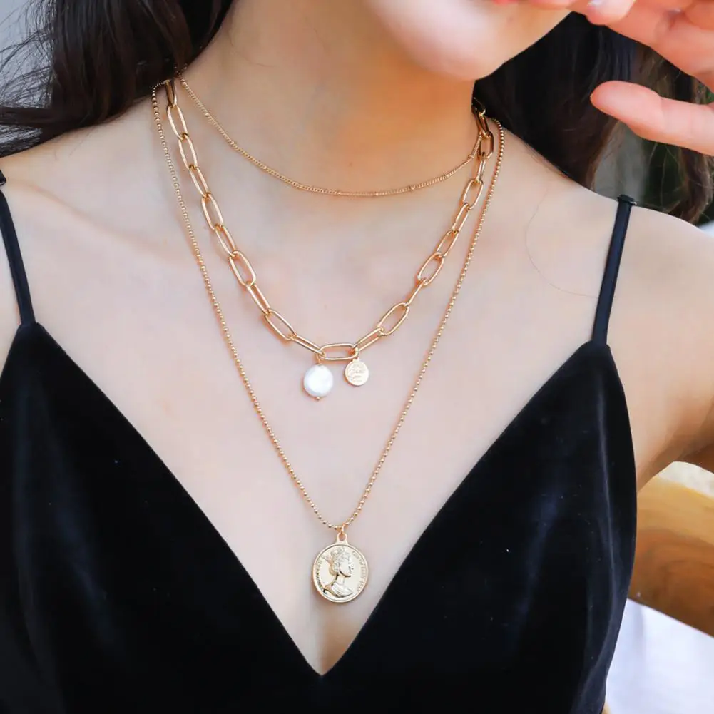 

Necklace Multilayer Vintage Women Shell Pendant Necklace for Dating