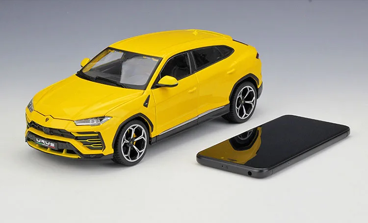 Bburago литая модель автомобиля 1:18 SUV Urus внедорожный металлический сплав Высокая имитационная машина с базой Игрушки для мальчиков подарки для мальчиков