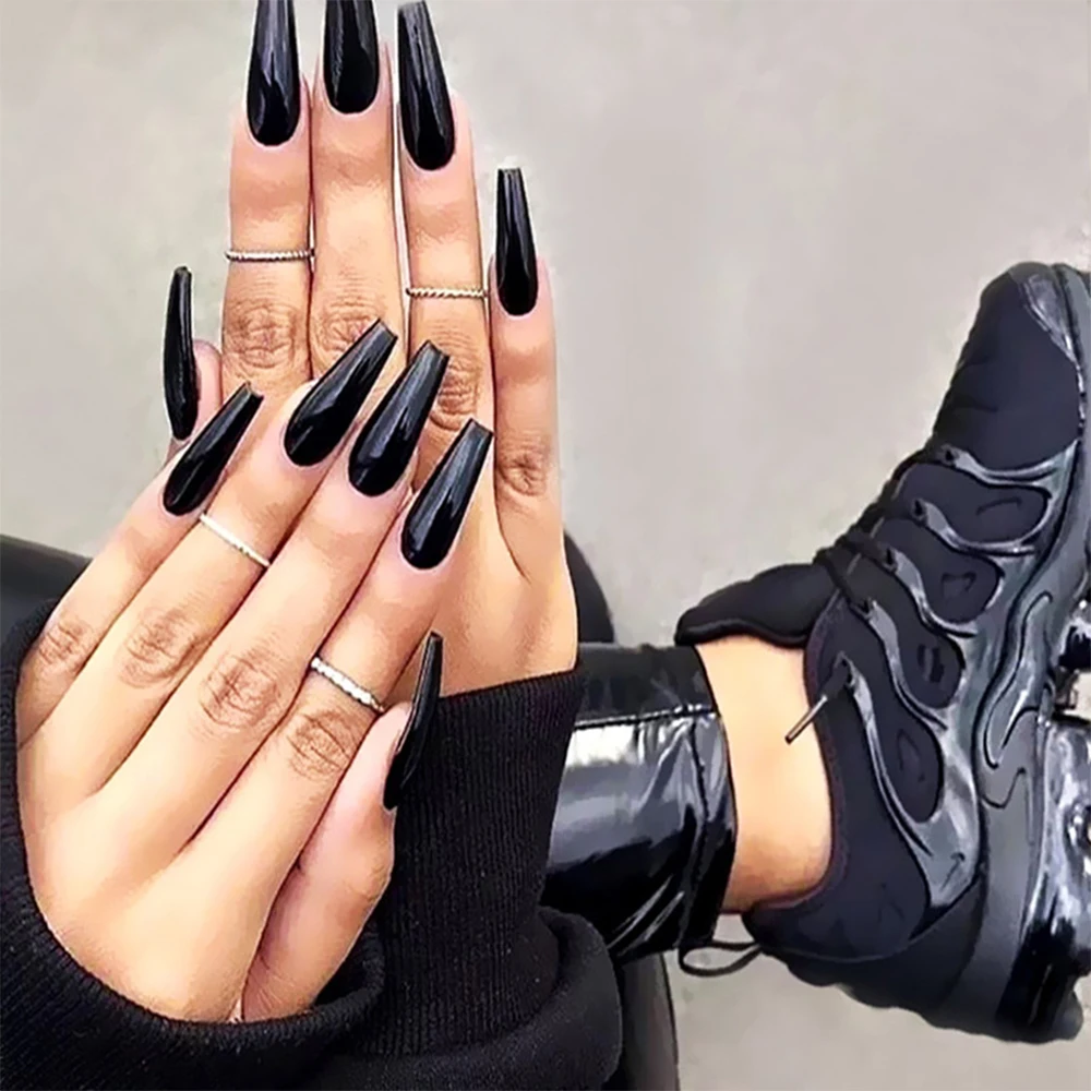 

2021 20Pcs Nude Color Glossy Full Cover Fake Nails Wearable Long Ballerina Press on Coffin Art Tips False with Glue Design