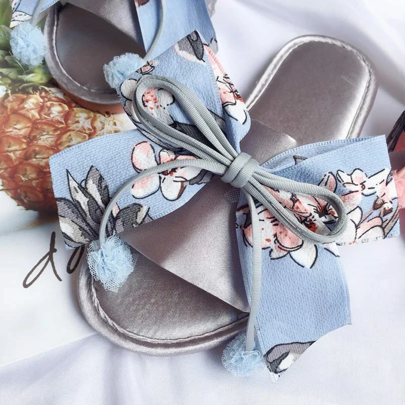 Сланцы женские на плоской подошве сатиновые шлепанцы с бантом Нескользящие