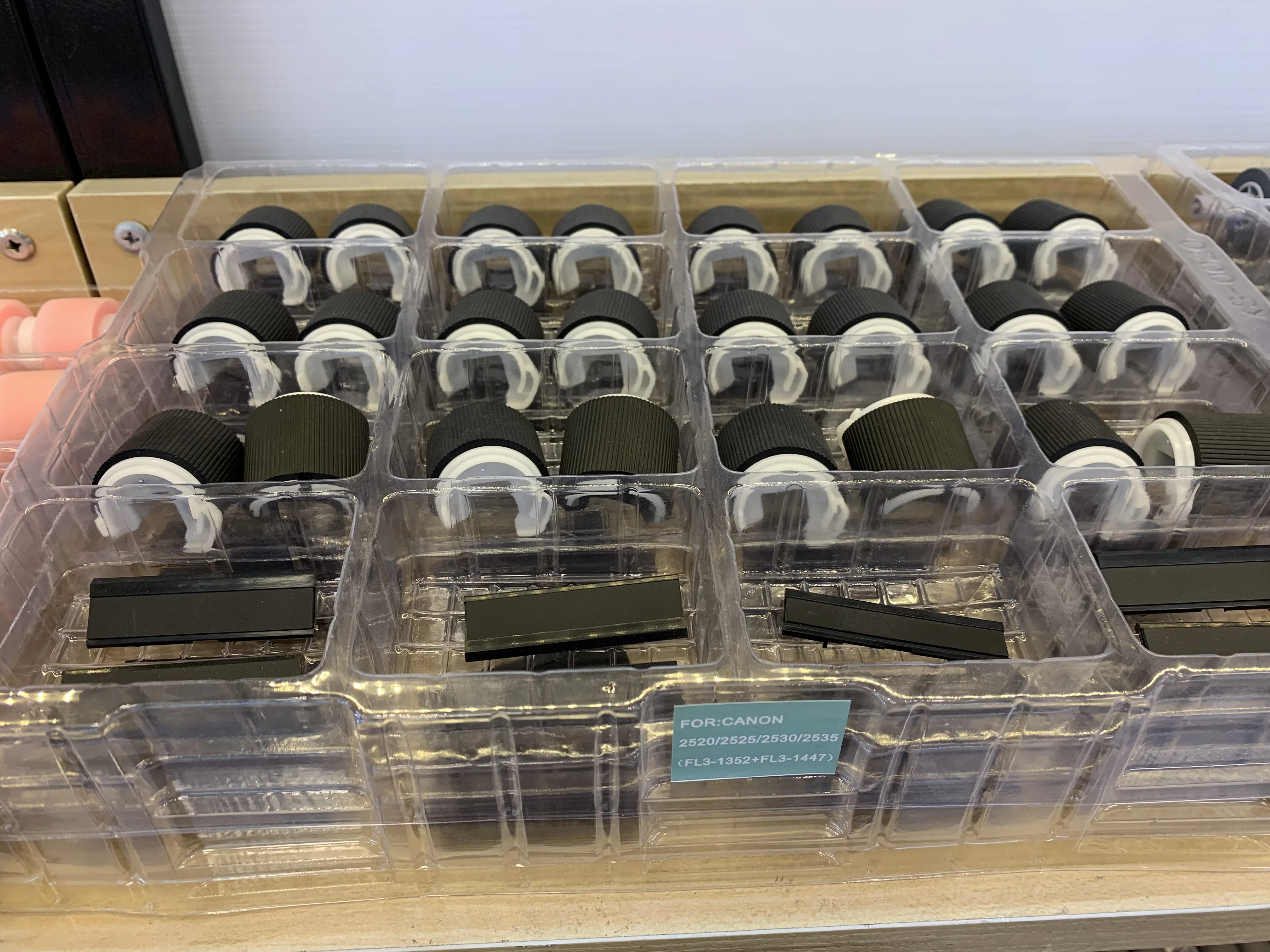 

IR2535 IR2545 iR4045 IR4051 IR4225 IR4235 IR2520 IR2525 IR2530 Pickup Roller Separation Pad FL3-1447 FL3-1352 For Canon