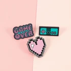 Эмалированная булавка в виде розовой игры, разноцветные броши в форме сердца, булавка на лацкан одежды, милые Мультяшные винтажные украшения, подарок для девочек