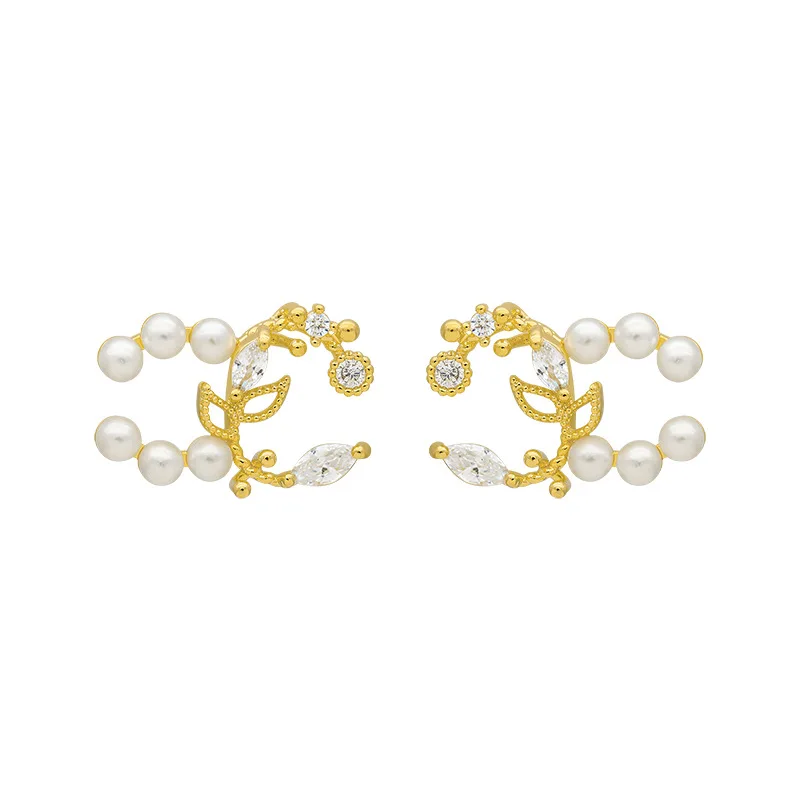 

Unusual Earrings Pearl Flower Earrings 2020 Trend Unique C-shaped Jewelry Elegant Lady's Earrings Sexy Girl's Party Accessories
