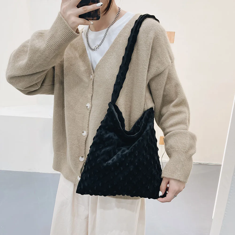 

Solid Color Casual Women Underarm Shoulder Bags Autumn Winter Plush Large Capacity Handbags Female Fashion Shopping Bags Tote