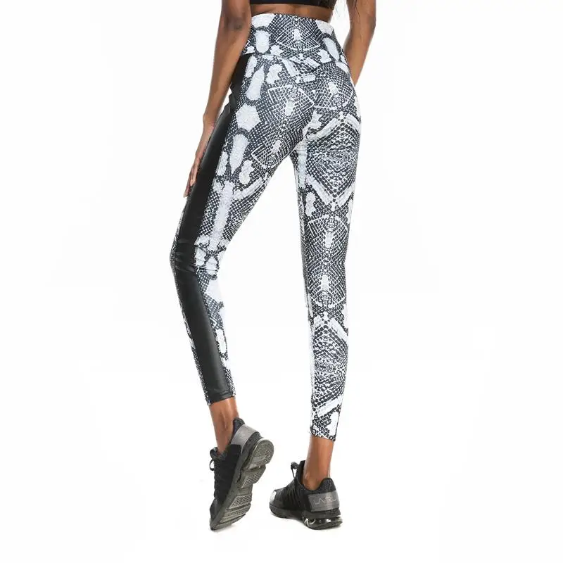 

Женские леггинсы под змеиную кожу для занятий йогой