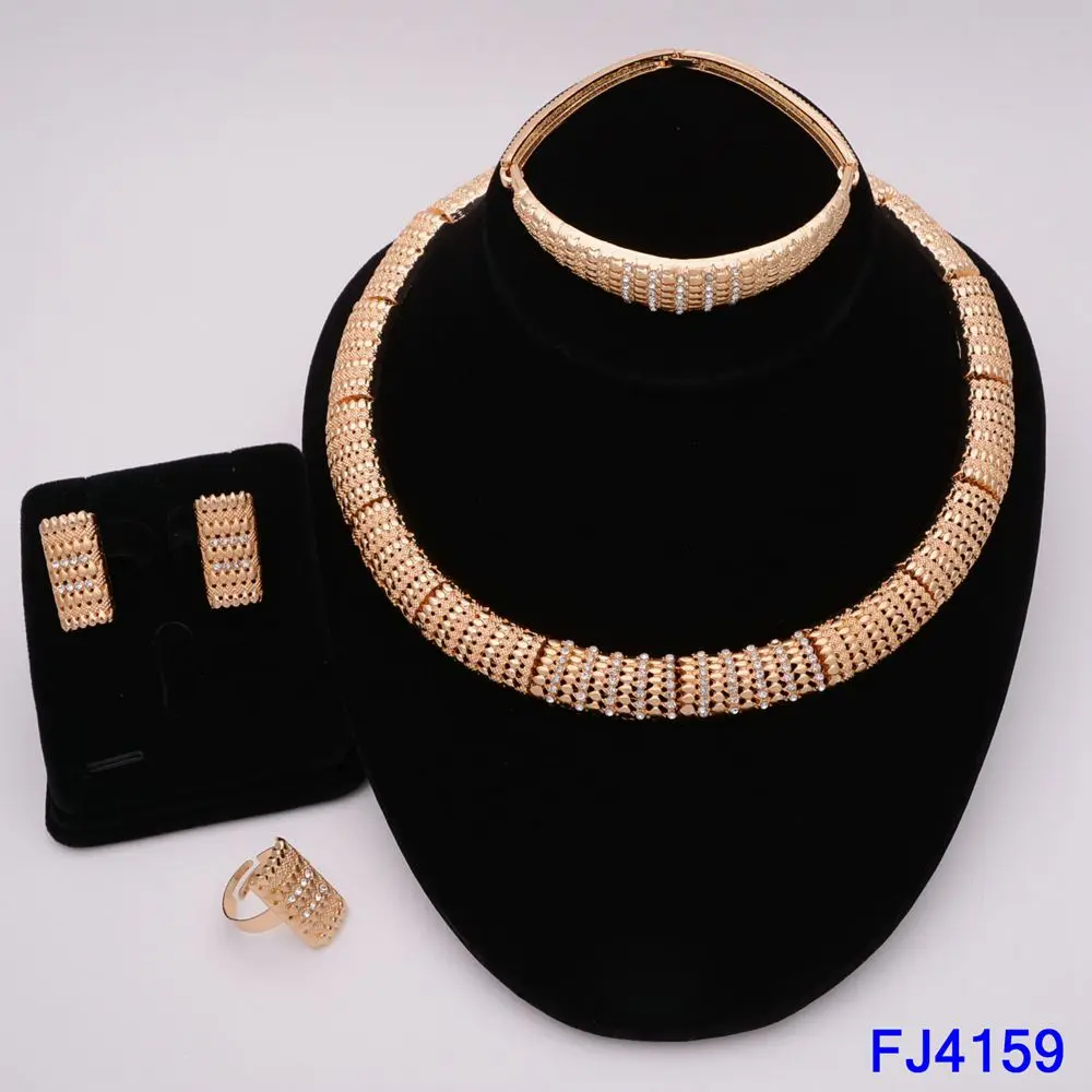 

African Jewelry Charm Necklace Earrings Dubai Gold Jewelry Sets for Women Wedding Bridal Bracelet Ring Pendant Jewelry Set