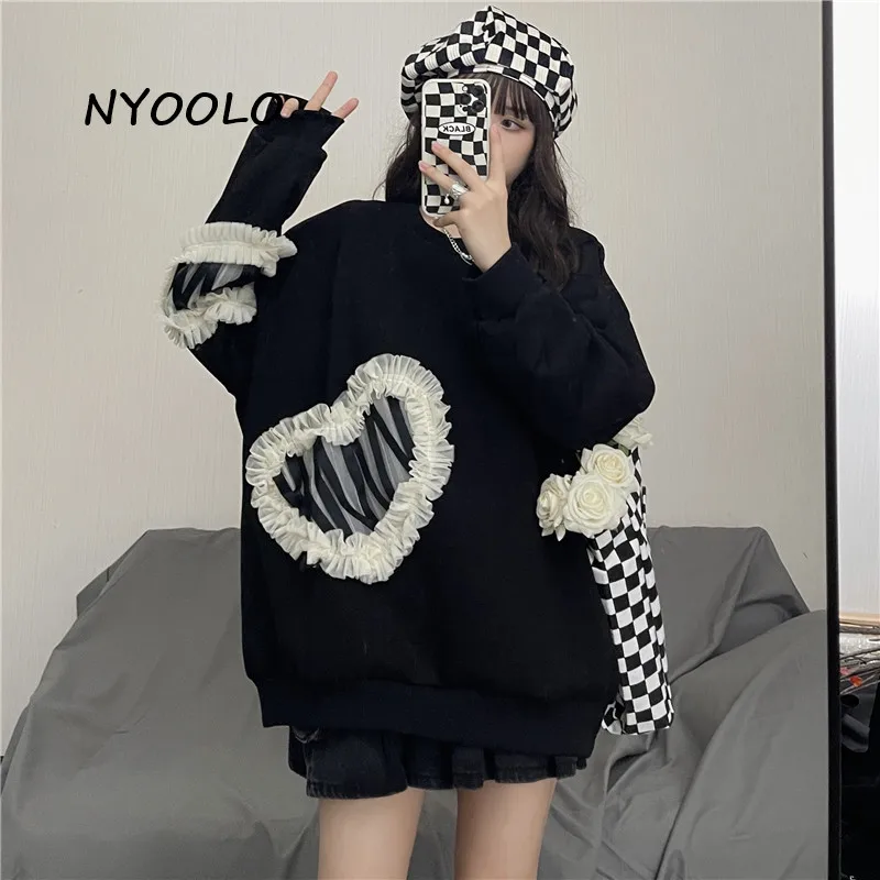 

Женский свитшот с длинным рукавом, круглым вырезом и пэчворком