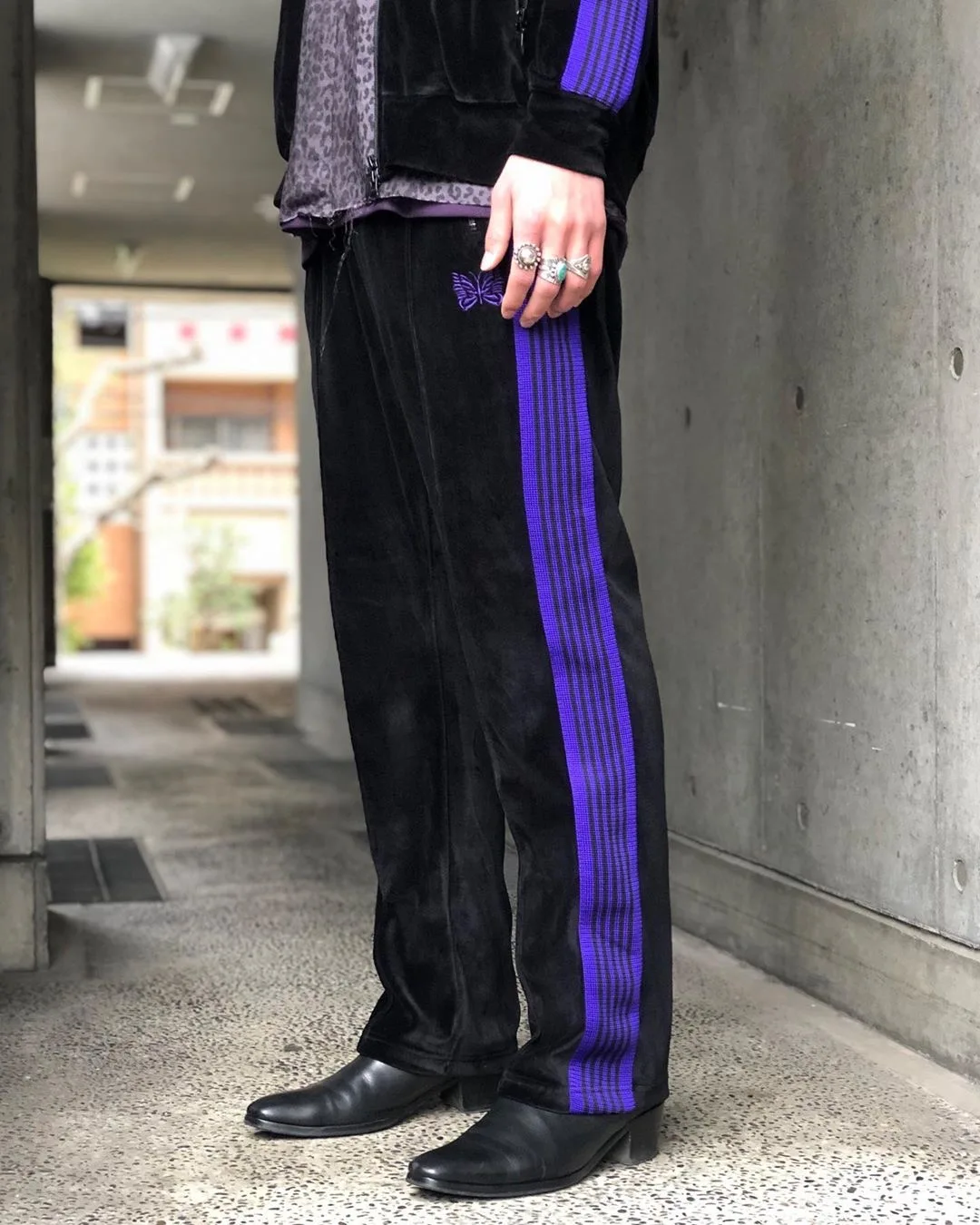 

Black Needles Pants Men Women 1:1 High Quality Velvet Butterfly Embroidery Ribbon Sports Leisure High Street Joggers