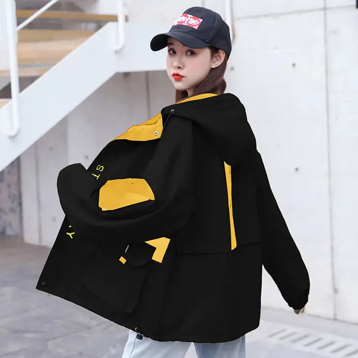 Ветровка женская демисезонная с капюшоном Молодежная свободная | Женская одежда