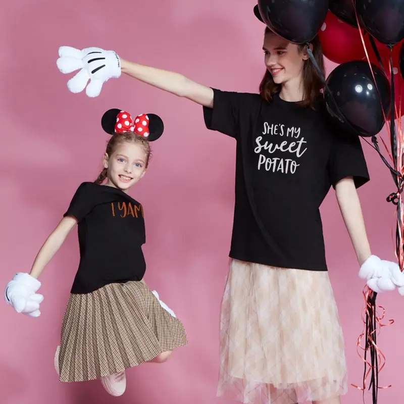 

2021 Новая летняя одежда для мамы и дочки Удобная футболка с короткими рукавами простая белая футболка с надписью для мамы и дочки