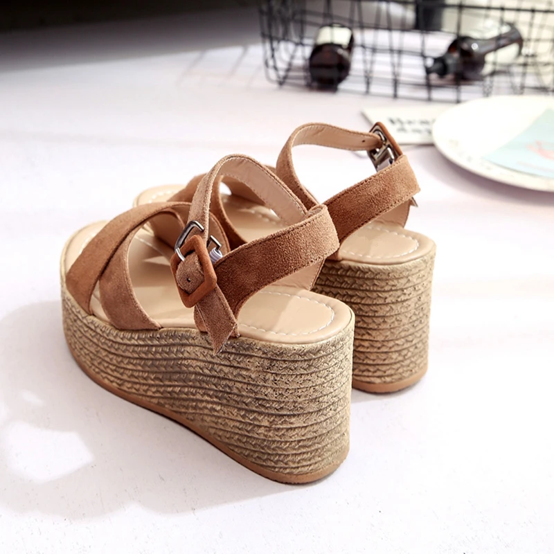 

2020 Summer Buckle Women's Sandals Velvet Flock Fish Mouth Fashion high Heel Platform Open Toes Women Sandals Casual Shoes