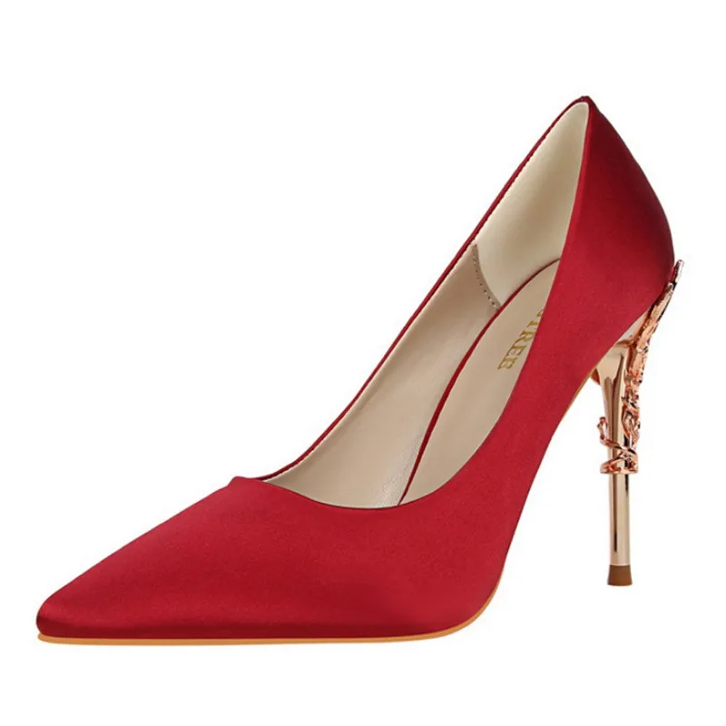 Туфли-лодочки на высоком тонком каблуке с металлическими вырезами Женская обувь