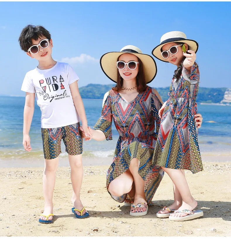 2020 платья для мамы и дочки семейный образ летняя стильная богемная семейная