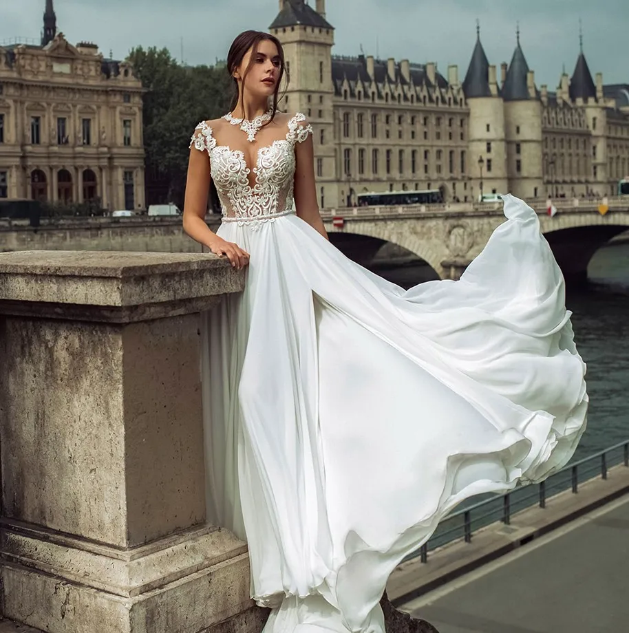 

Elegant Chiffon Beach Wedding Dress Slit O-neck Illusion Lace Pearls Boho Bridal Gown Vestidos De Noiva Robe Mariee