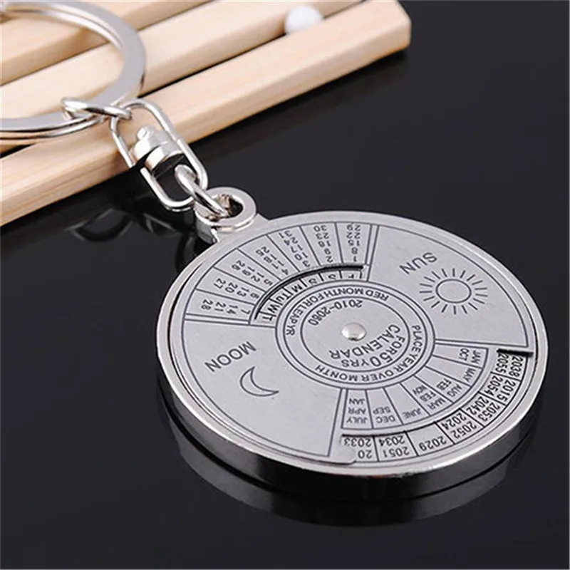 Creative Gifts Perpetual Calendar Keychain Metal 50 Years Keyring Key Chain Chinese And English Fonts Wholesale 883179 | Украшения и