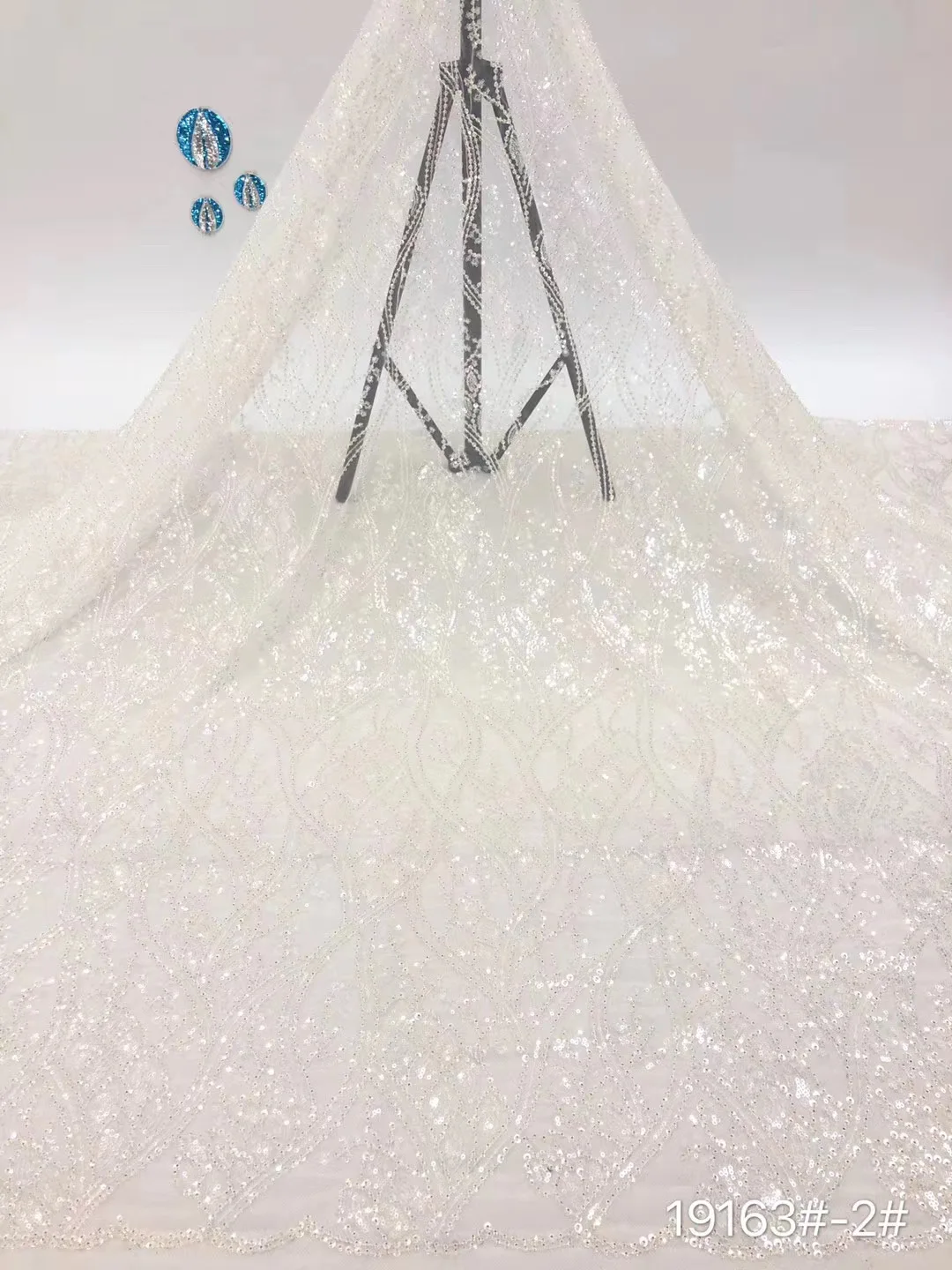 

Африканская кружевная ткань с блестками 2021, высококачественное кружево с уникальным узором и вышивкой, французская Тюлевая кружевная ткань D4163