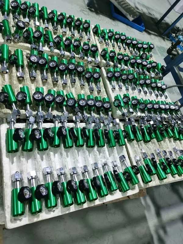 

0-15L Medical Equipment CGA540 Medical Oxygen Regulator for cylinder
