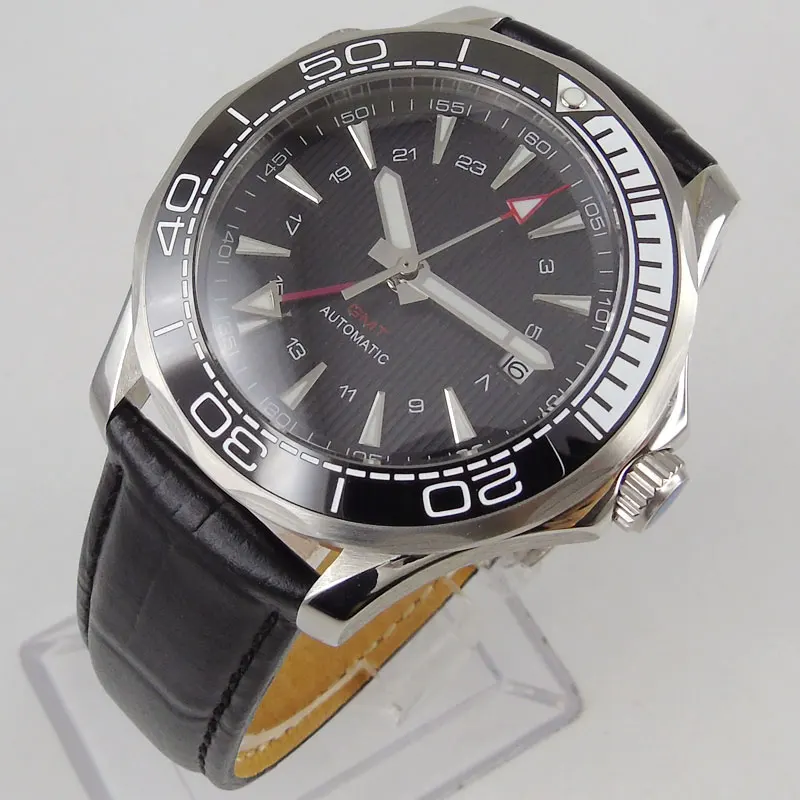 

Black white Brand Sapphire Glass Date GMT 41mm Wristwatch Men Rotating Bezel Leather Strap