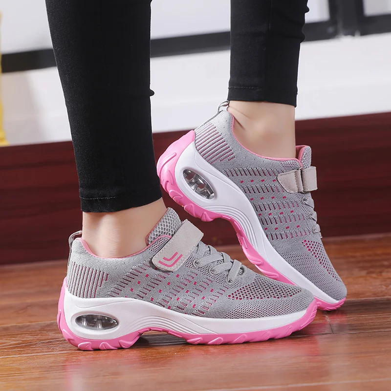 

big size 35-42 Ladies Breathable lightweight Women's sneakers 2019 Knitted mesh women running Walking comfortable fitness shoes