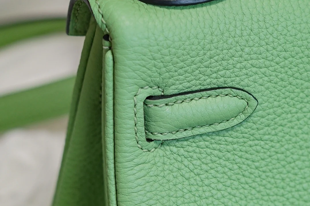 

BRAND PURSE,LUXURY BAG,25CM,Vert Criquet color,Togo Leather,Fully Handmade Quality,Wax Line Stitching, Fast delivery