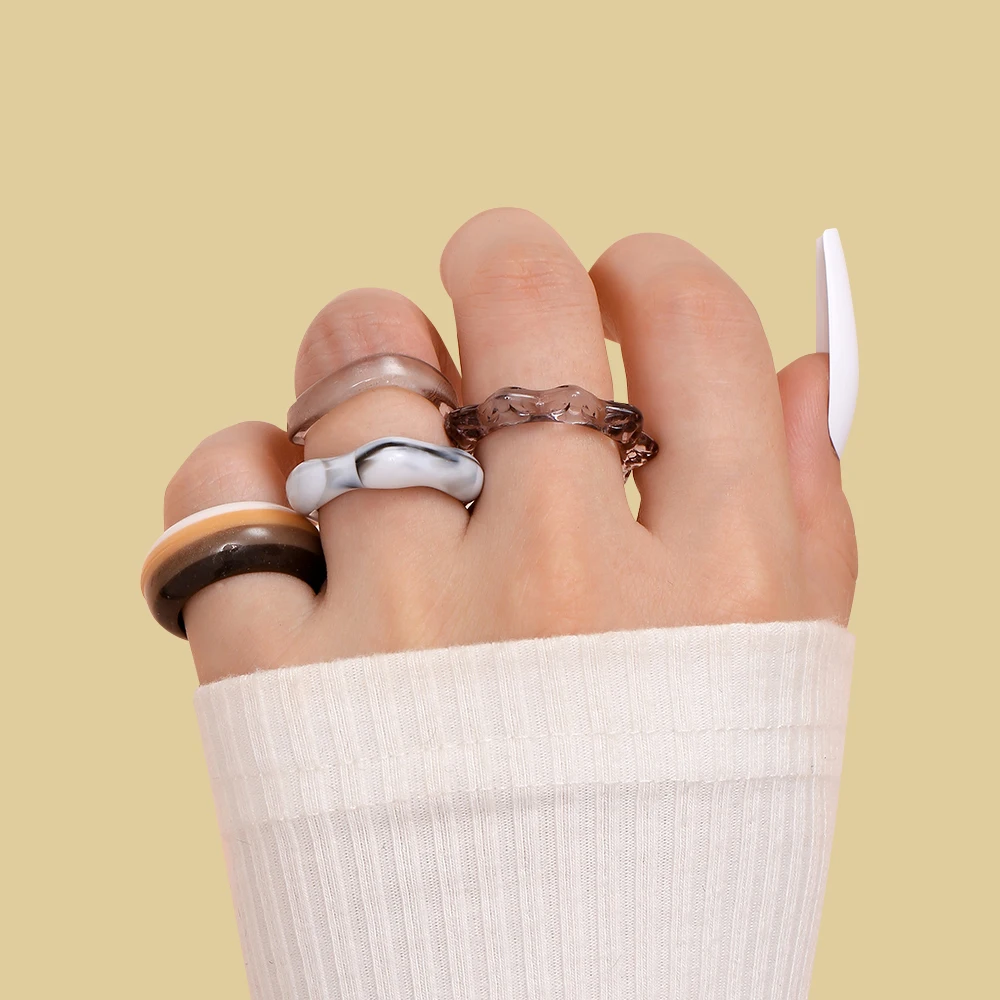 

New Geometric Multicolor Transparent Acrylic Resin Rings Set for Women Fashion Rainbow Round Stacking Finger Ring Party Jewelry