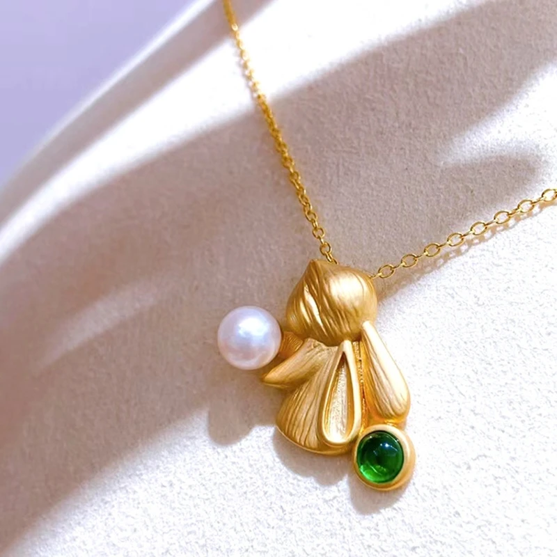 

5-6mm Shell Pearl Rabbit Pendant Collar Necklace 14K Gold Filled With Green Emerald Stone for Women Gift Fine Jewelry