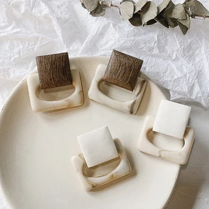 AENSOA винтажные большие полимерные деревянные квадратные висячие серьги 2021 Новые корейский уксусный кислотные большие серьги модные геометрические украшения для вечеринок
