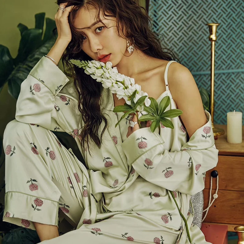 

Pajamas three-piece suit suspenders trousers sexy pyjamas women thin section ice silk hydrangea printed home service sleepwear