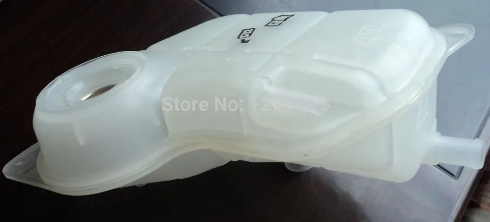 Бак радиатора охлаждающей жидкости для AUDI A4 8D2 8D5 B5 OEM 8D0121403D Бесплатная доставка |