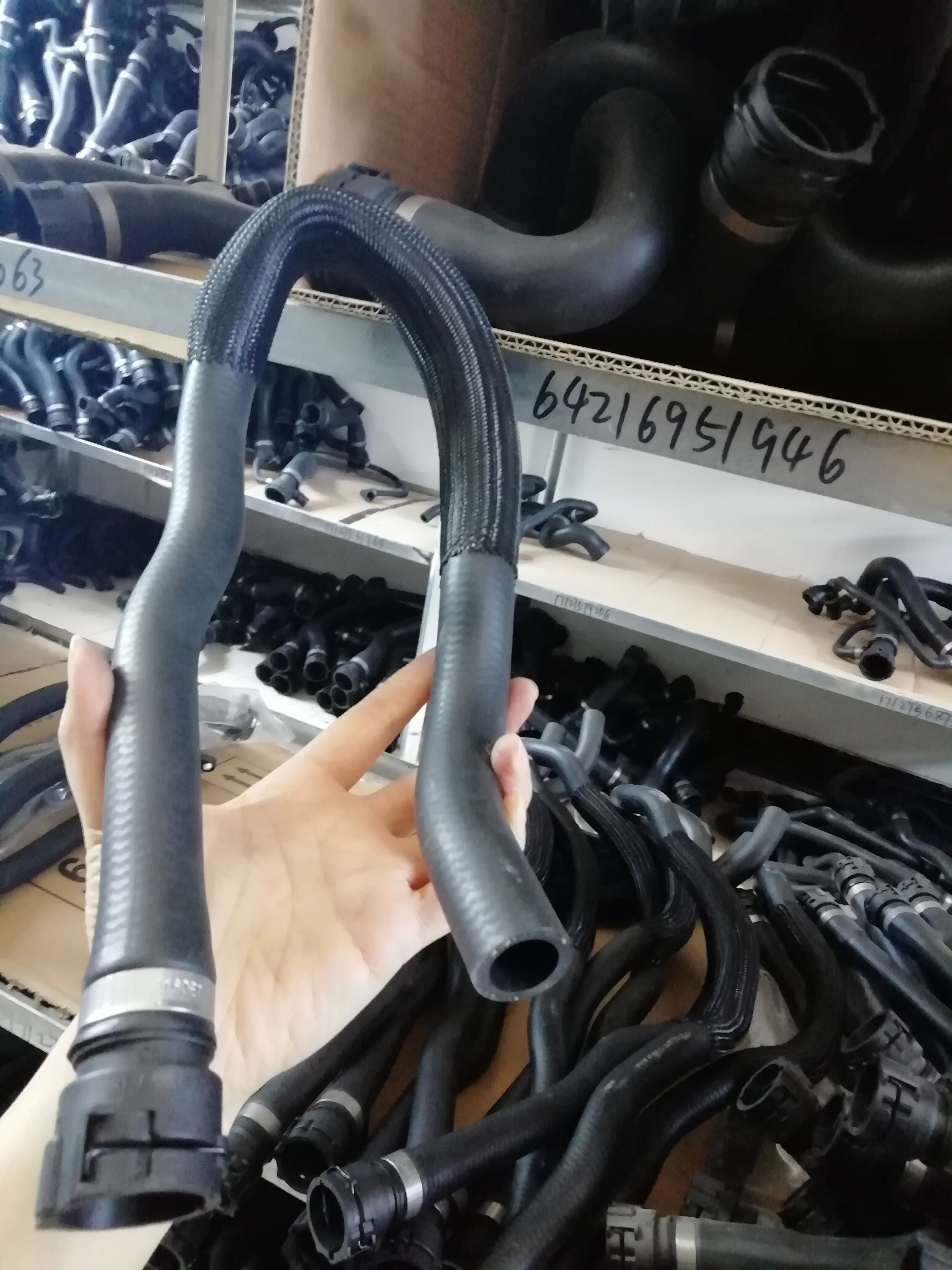 

Radiator Hose Plastic For BMW X1 E81 E82 E84 E87 E88 E90 E91 64216951946