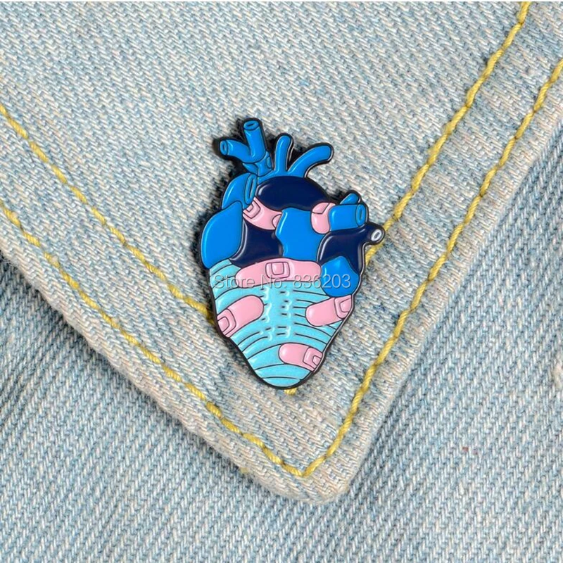 1pc human kindy Shape Brooch Pins anatomy skeleton medical Anatomical Model Lymph Node Enlargement male member traumatic pistol |