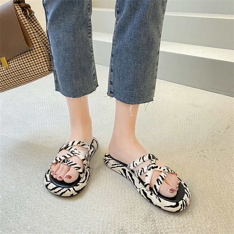 

ZOELEA 2021 New Fashion Zebra Pattern Shoes Woman Slippers Summer Shoes Platform Shoes For Women Black Beige Basic 35-40 Slipper