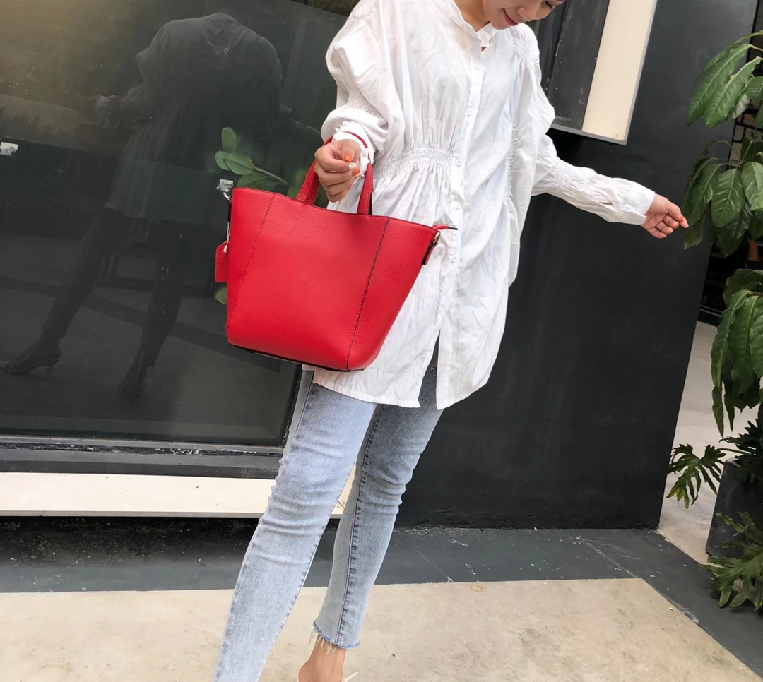 

2021 New Leather Bag for Women, Large Capacity Bucket Bag, Minority Bag, Commuter Bag, One-shoulder Tote Bag, Everything