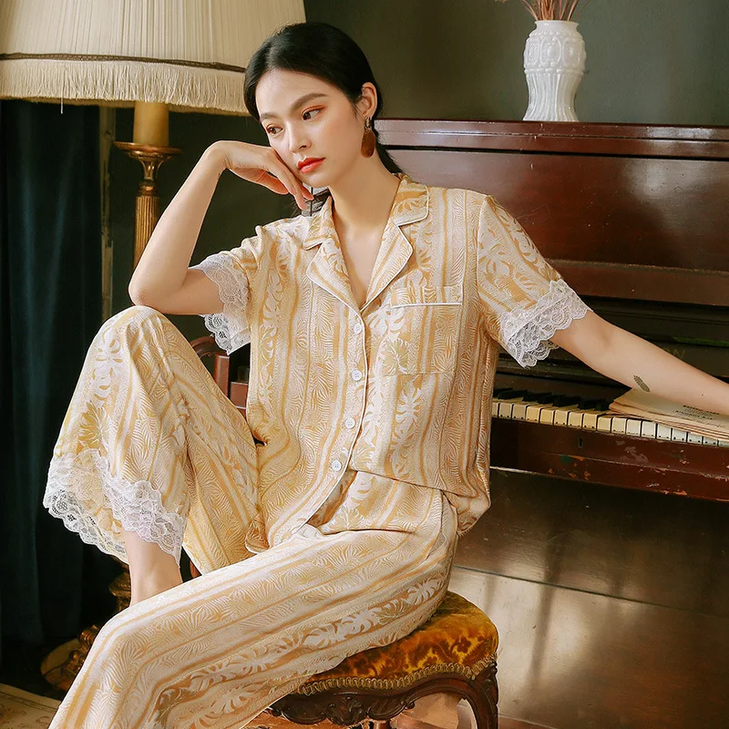 

Women's Sleep & Lounge