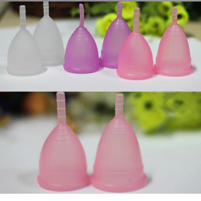 

1Pc Menstrual Cup Lady Period Hygiene Reusable Cup Medical Grade Soft Silicone Moon M/L Sizes Random Color