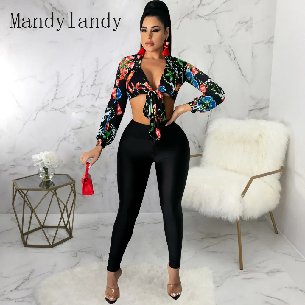 

Женский спортивный костюм Mandylandy с принтом листьев, элегантный женский комплект из укороченного топа с V-образным вырезом и брюк с высокой та...