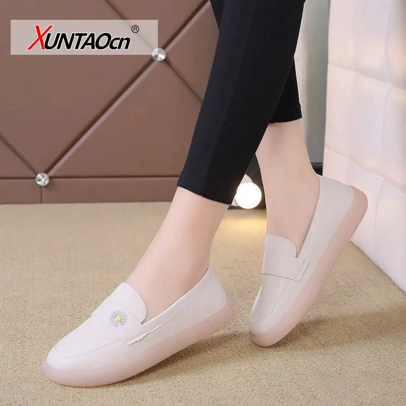 

Daisy Embroidered PU Leather Small White Shoes Korean Style All-match Low-cut Women Vulcanized Shoes New Leisure Lady Flat Shoes