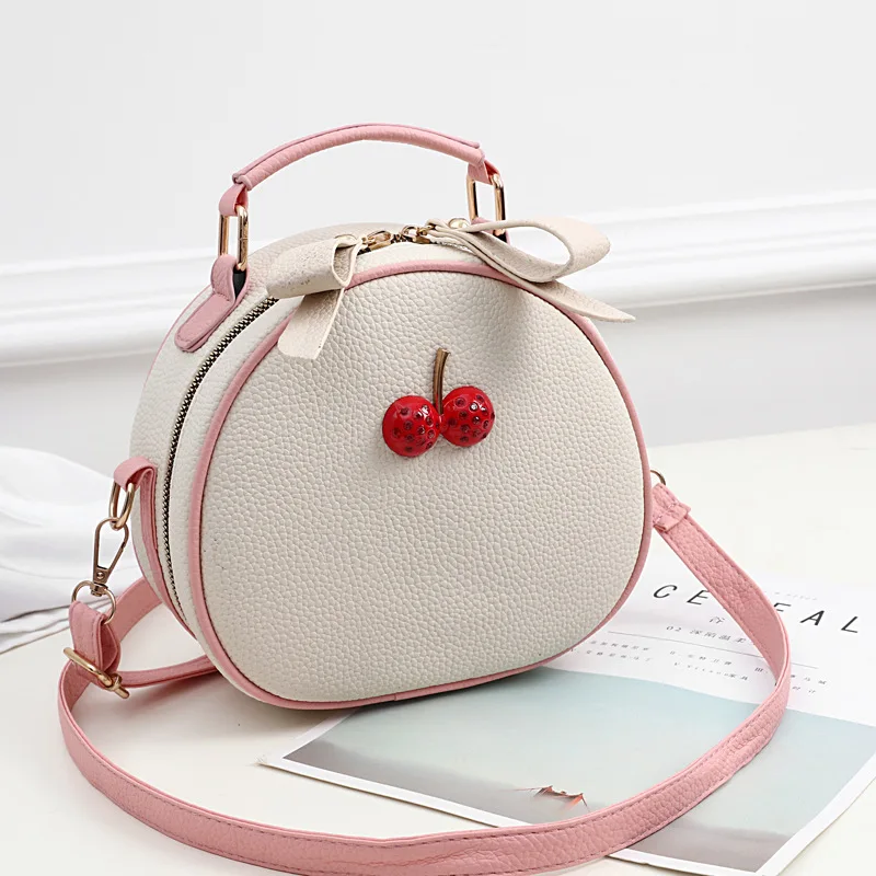 

Girls Kawaii One Shoulder Bag Strawberry PU Leather Messenger Bag Cute Handbags Cosplay Lolita Bag Women Girl