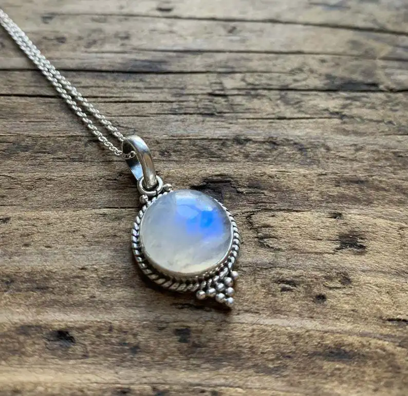 

Luxury Female White Moonstone Pendant Necklace Classic Silver Color Chain Necklace Cute Bride Long Wedding Necklaces For Women