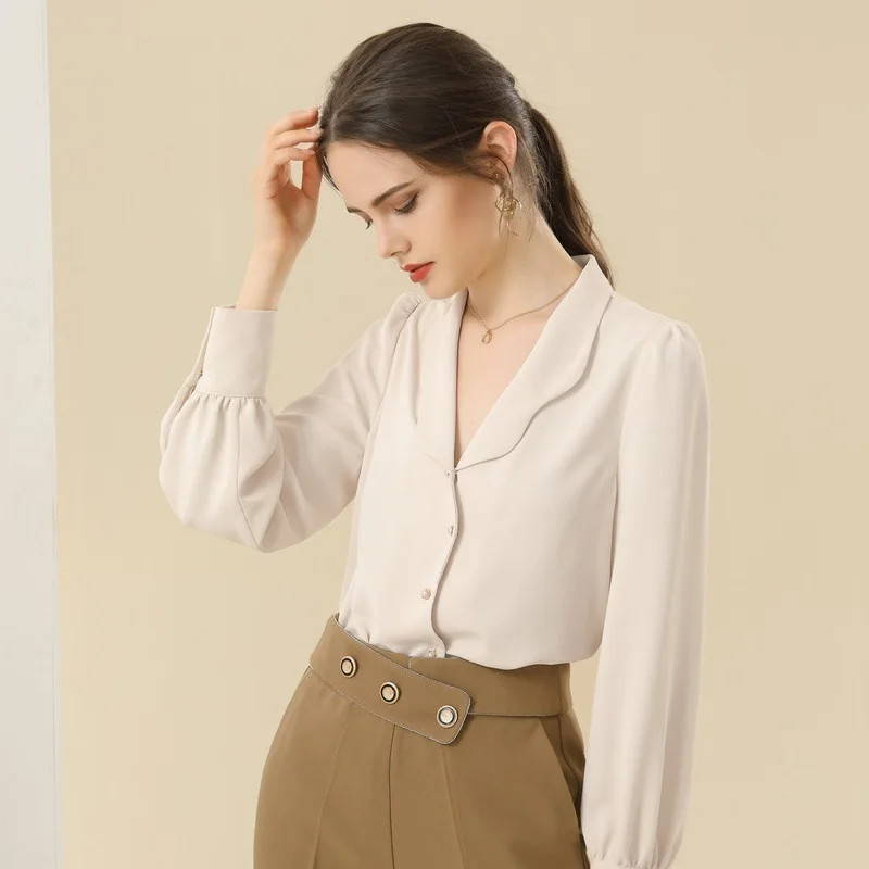

2021 Spring New Korean Women's Temperament Elegant And Fashionable V-Neck Blouse Niche Design Sense Versatile Shirt Female q02
