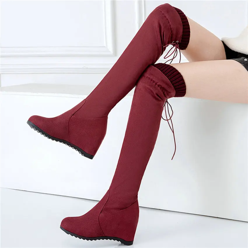 Зимние облегающие высокие сапоги женские ботфорты из искусственной замши на