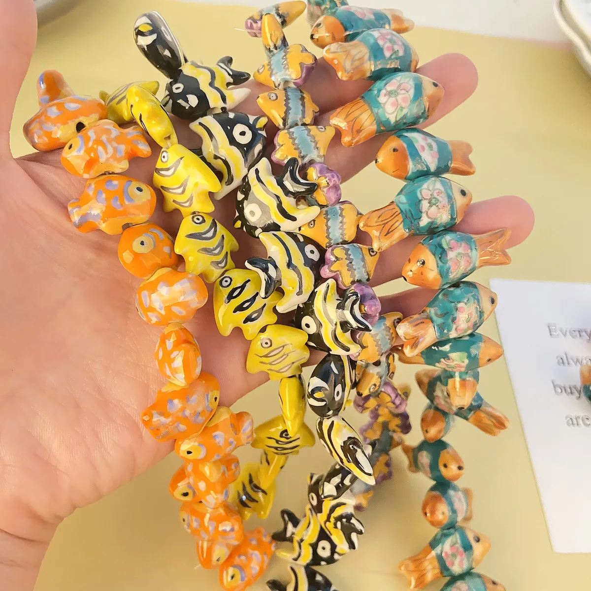 

Fun hand-painted fish-shaped ceramic beads collection ins wind retro necklace bracelet DIY accessories earrings jewelry