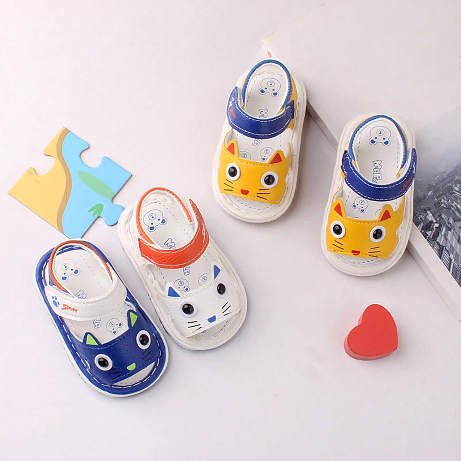 

Summer Kids Sandals Baby Toddler With Whistle Screaming Shoes Cartoon Soft Bottom Baotou Sandals Kids baby toddler Sandals shoes