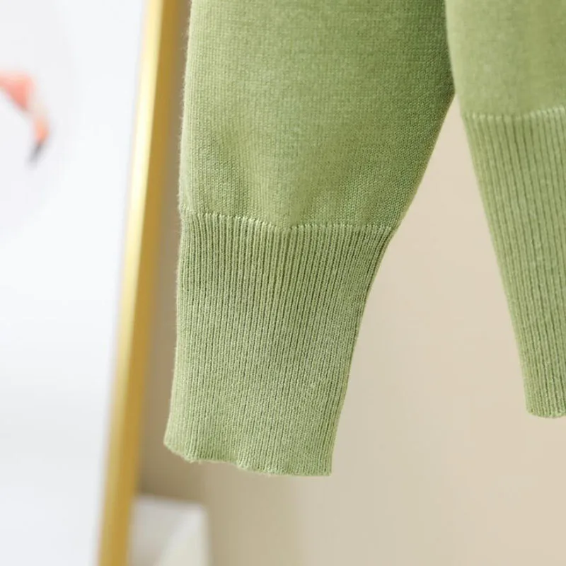 

Women Autumn Vintage Knit Cardigans V-neck Short Knitted Sweater Chic Lady Fashion Single Breasted Loose Cardigans Femme