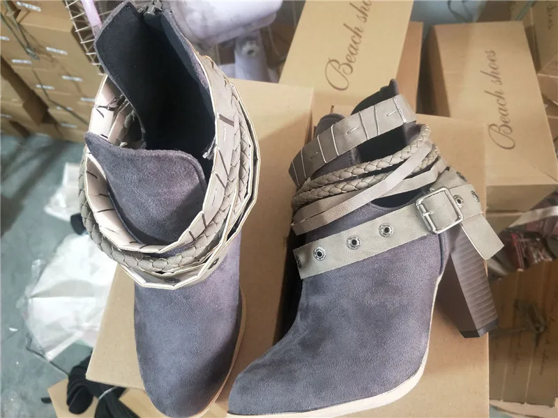Женские ботинки с ремешком Пряжка из микрофибры модные круглым носком на среднем